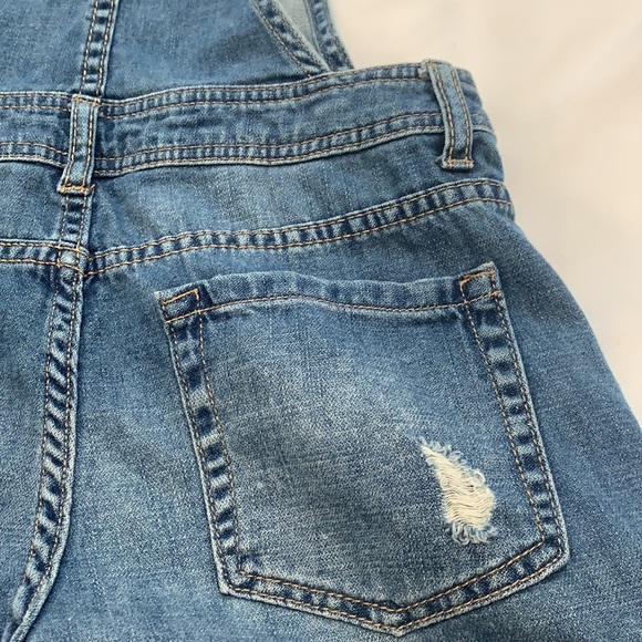 Forever 21 Distressed Jean Overall Shorts Size S - Picture 8 of 10